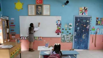 Beyza öğretmen okuldaki tek öğrencisine arkadaş oldu