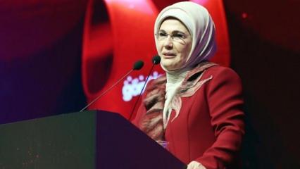 Emine Erdoğan'dan öğretmenlere mesaj!