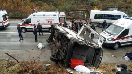 Osmaniye'de yolcu minibüsü devrildi: 6 yaralı