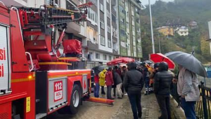 Rize'de heyelan! Evlere toprak doldu! Ölü ve yaralılar var