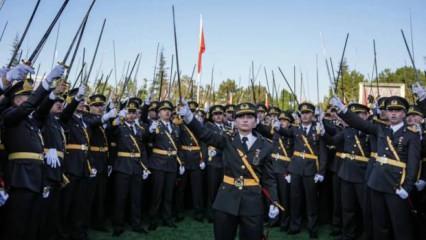Korsan yeminde kılıç çeken teğmenler soruşturmasında bomba gelişme
