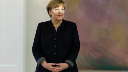 Merkel'in kitabından detaylar: 'İki Türk beni çok mutlu etti' dedi, füze detayını da yazdı