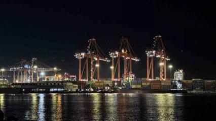 Mersin açıklarında yan yatan yük gemisi için tahliye işlemi başlatıldı!