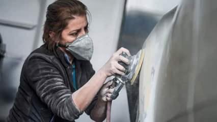 Sanayinin G&uuml;ler ustası, otomobillere titizlikle renk veriyor