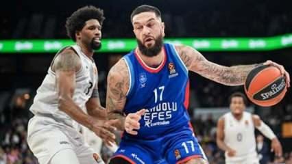  Anadolu Efes, Litvanya'da galibiyet peşinde