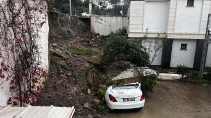Bodrum'da istinat duvarı çöktü! 1 otomobil ve 1 ev zarar gördü