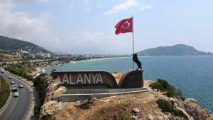 MHP'lilerden Alanya'da bozkurt heykelinin kaldırılmasına tepki