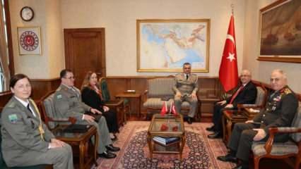 Bakan Güler, Arnavutluk Genelkurmay Başkanı Korgeneral Kingji'yi kabul etti