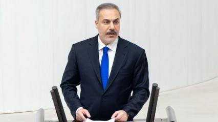İşgalciler işgal ettikleri toprakta ahali tarafından taşlanır