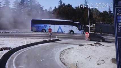 Nevşehir’de Endonezyalı turistleri taşıyan otobüs, iş makinesine çarptı