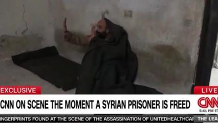 Suriye'de çekim yapan CNN ekibi, yanlışlıkla cezaevinde unutulan bir mahkumu buldu