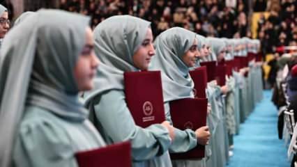 Bağcılar'da 182 kız hafız, taçlarını taktı