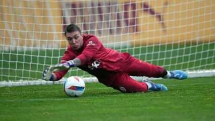 Galatasaray'dan ayrılacak mı? Muslera'dan sözleşme sorusuna yanıt