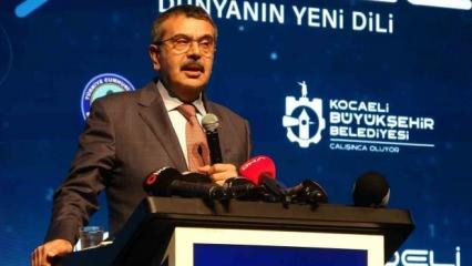 Bakan Tekin'den CHP'ye: ‘Biz sizin gibi konser yapmıyoruz’