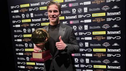 Kenan Yıldız, 'Golden Boy Web' ödülünü aldı