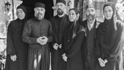 Kızıl Goncalar'da ayrılık! Başrol oyuncusu diziye veda ediyor