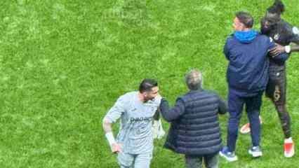 Maç sonu Trabzonsporlu futbolcular arasında gerginlik