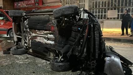 Otomobille çarpışan cip elektrik panosuna çarpıp devrildi! Yaralılar var