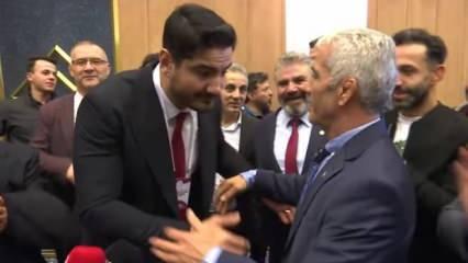 Seçimi kazanan Taha Akgül'ün duygusal anları