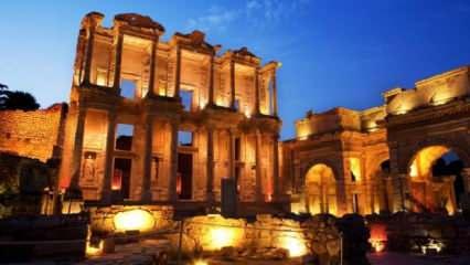 Yıldızlar altında tarihi bir yolculuk: Efes Antik Kenti