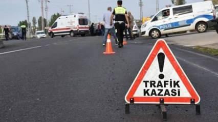 Antalya'da iki otomobil çarpıştı: 1 ölü, 1 yaralı!