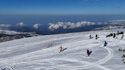 B&uuml;t&uuml;n kayak merkezlerini geride bıraktı! Snowboard tutkunlarının g&ouml;zdesi oldu