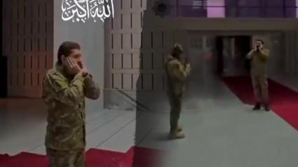 Suriye Başbakanlık Sarayı'nda ezan okundu! Suriyeli asker tüyleri diken diken etti