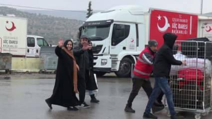Suriyeliler dönüyor: Sadece Türkler bize kapılarını açtı!