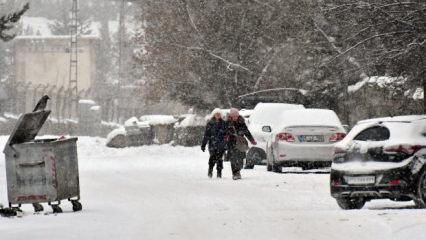 52 ilde kar alarmı, 16'sı sarı kod! Meteoroloji'den uyarı &uuml;st&uuml;ne uyarı: Kuvvetli yağacak