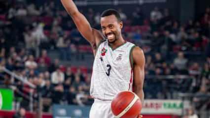 Basketbolda flaş transfer! Sözleşmesini feshedip Fenerbahçe ile anlaştı