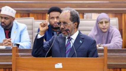 Cumhurbaşkanı Mahmud'dan Meclis'te kritik &ccedil;ağrı: 'Yabancıları topraklarınıza sokmayın'