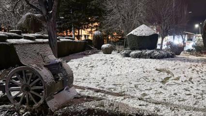 Afyonkarahisar'da kar yağışı etkili oldu