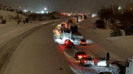 Bakanlıktan yoğun kar yağışı uyarısı: Zorunlu olmadık&ccedil;a yola &ccedil;ıkmayın!