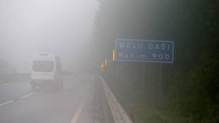 Bolu Dağı'nda sağanak ve sis: Görüş mesafesi düştü!