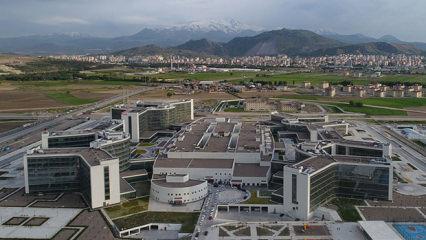 Dev hastaneye belediye freni! Hastane tamam, yol ve su yok... Devletten para istemişler