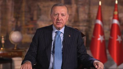 Erdoğan'dan yeni yıl mesajı: &lsquo;B&uuml;y&uuml;k T&uuml;rkiye kutlu y&uuml;r&uuml;y&uuml;ş&uuml;n&uuml; g&uuml;venle s&uuml;rd&uuml;r&uuml;yor&rsquo;