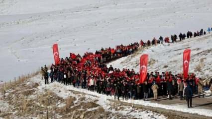 Gen&ccedil;ler, Sarıkamış şehitleri i&ccedil;in yola d&uuml;şt&uuml;
