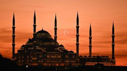 Üç aylar başladı: Regaip Kandili yarın idrak edilecek