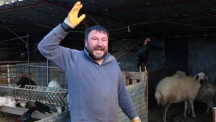 Zavadanak Bekir'den g&uuml;l&uuml;mseten sitem "Tilki kardeş, horozun parasını getir"