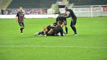 &Ccedil;orum FK, İstanbulspor'u 3 golle devirdi