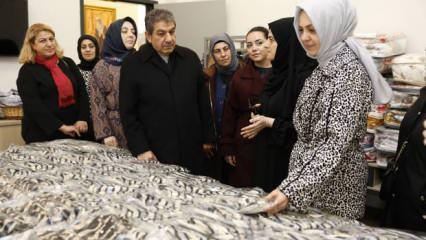Esenlerli kadınlar yetim kızlar için kermes düzenledi