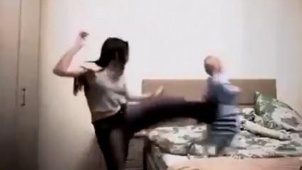 İki genç kadından küçük çocuğa insanlık dışı şiddet!
