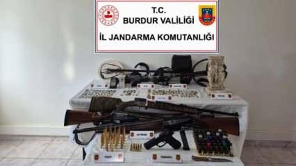 Burdur'da kaçakçılık operasyonu: Ev değil sanki müze
