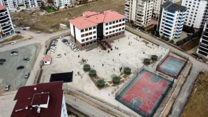 Elazığ'a depremin ardından 61 yeni okul kazandırıldı!