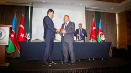 İSTAD Başkanı Karakoyunlu'ya Azerbaycan Devlet Hizmet Madalyası verildi