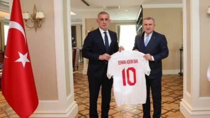 TFF Başkanı İbrahim Hacıosmanoğlu, Bakan Osman Aşkın Bak'ı ziyaret etti