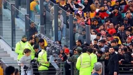 İsmail Kartal'ın ilk ma&ccedil;ında ortalık savaş alanına d&ouml;nd&uuml;! 