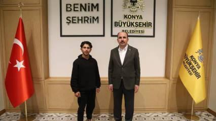 Konya'da çöken binada onlarca can kurtarmıştı: Başkan Altay'dan özel teşekkür