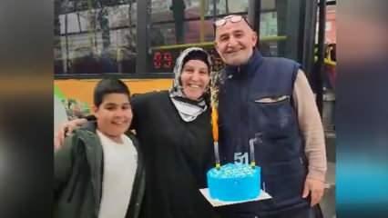 Otobüs şoförüne eşi ve çocuğundan sürpriz doğum günü