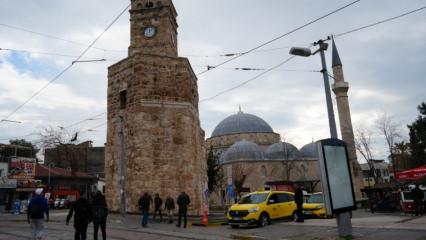 Zamana meydan okuyamıyor: Günde iki kere doğru gösteriyor! Tam 10 asırlık
